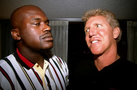 在东非高原，中国长跑健将“与狼共舞”2025-01-29.