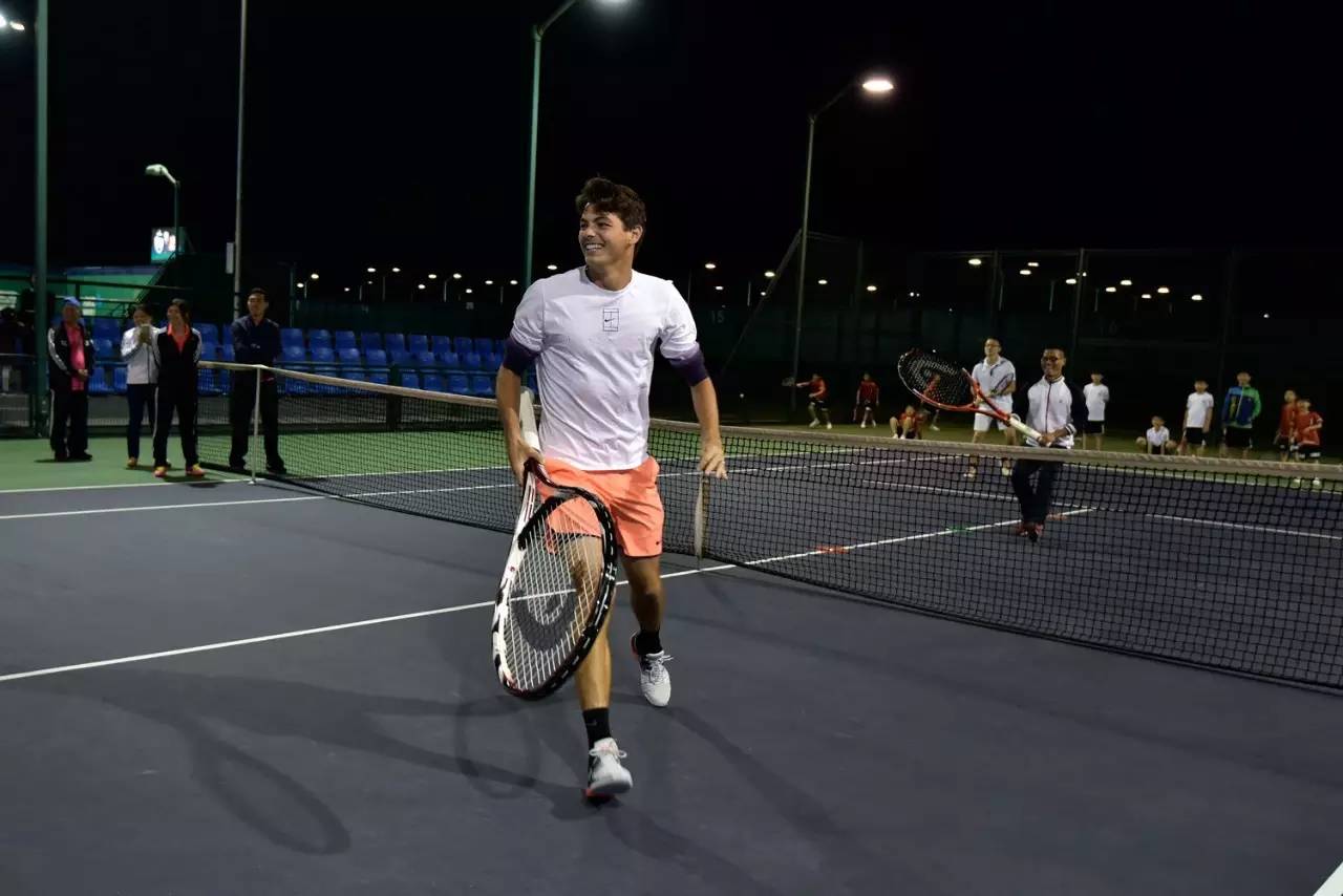 泽尼特发布视频调侃皇马点球多，引发网络热议