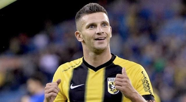 依旧以国际 依旧以国际