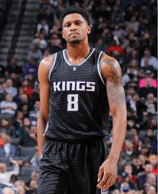 马卡：如果阿劳霍心理健康问题无法恢复，巴萨冬窗可能签中卫