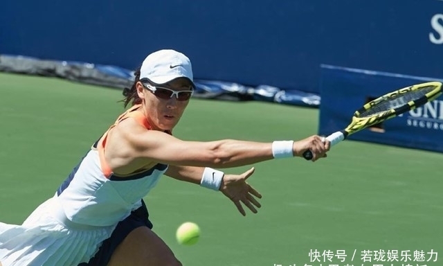 为什么外野传球首选低平弹跳球